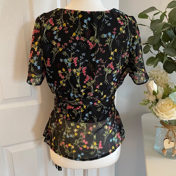 Mi Ami Short Sleeve Floral Wrap Blouse - Picture 4 of 8